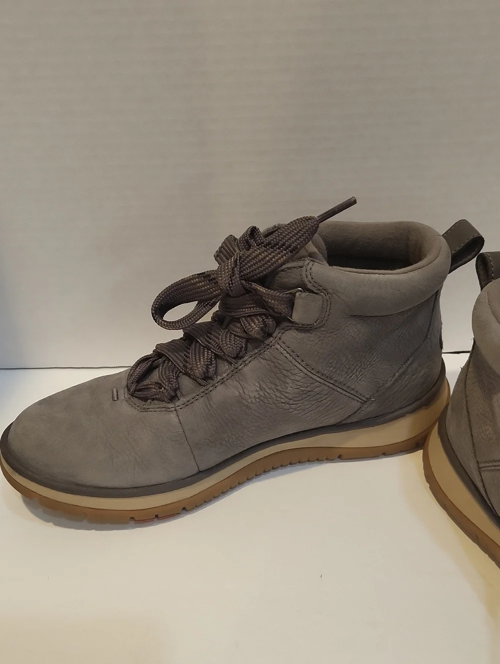 UGG Women's Lakesider Ankle Sneaker Boots Thunder Cloud Gray Size 8